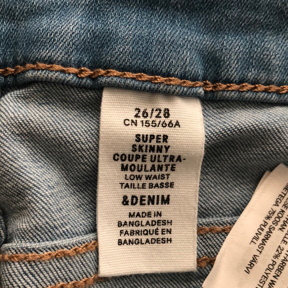 Light wash super skinny low waist denim ankle jean